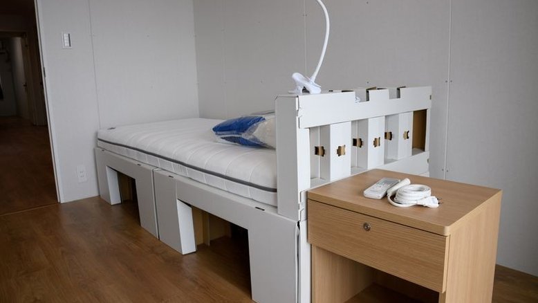 Pódios de plástico, medalhas recicladas e camas de papelão mostram sustentabilidade da Tóquio 2020