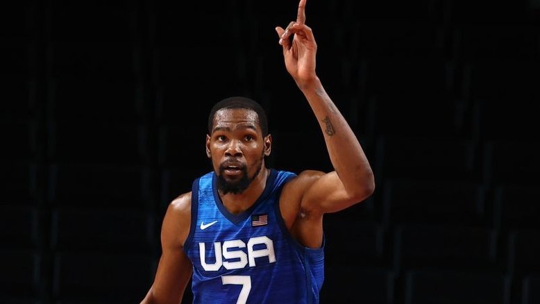 Durant leva EUA às semifinais do basquete em Tóquio