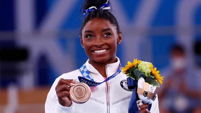 Biles enfrenta medo e desorientação para levar "bronze mais doce" que o do Rio