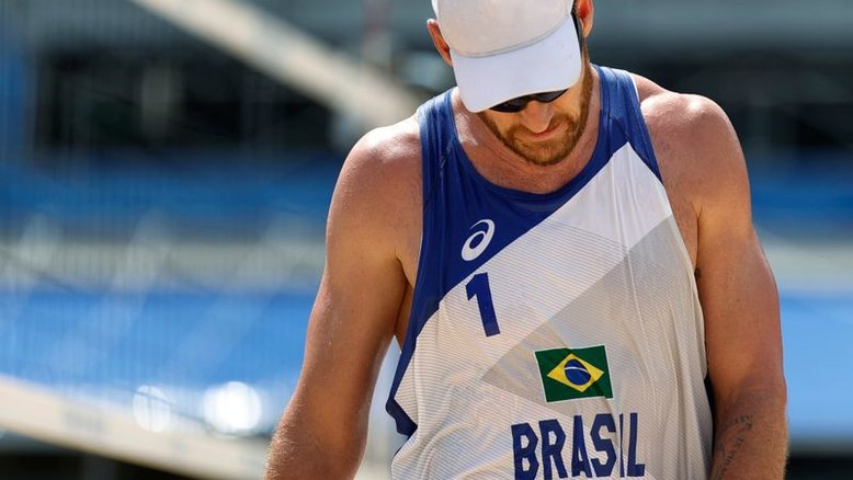 Campeão olímpico, Alison anuncia dupla com Guto Carvalhaes no vôlei de praia