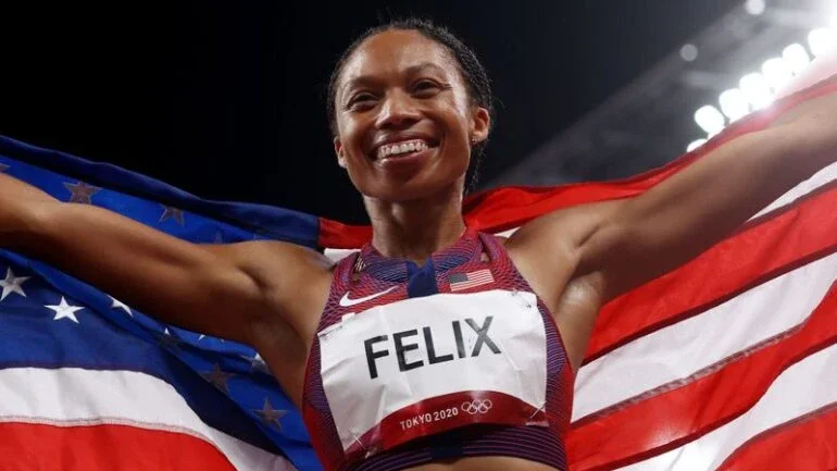 Simplesmente "incrível", Allyson Felix alcança recorde com 10ª medalha olímpica