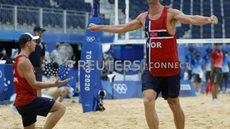 Dupla norueguesa conquista a medalha de ouro no vôlei de praia masculino em Tóquio
