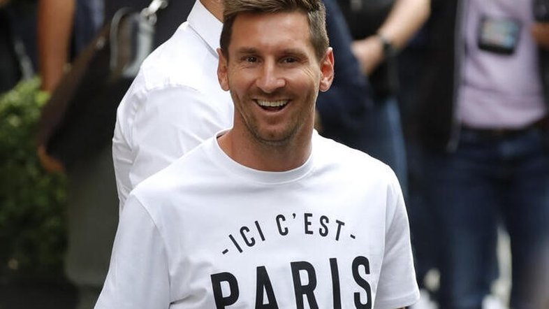 Messi vai para Paris e acaba com sonhos na Argentina, por enquanto