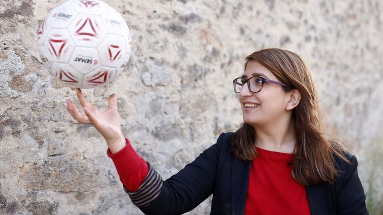 Não há futuro para mulheres como eu no Afeganistão, diz jogadora afegã exilada