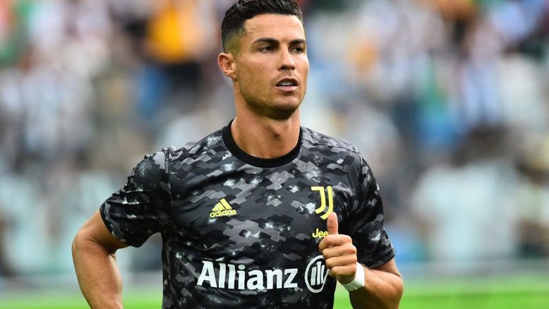 Torcida organizada da Juventus protesta contra presidente do clube