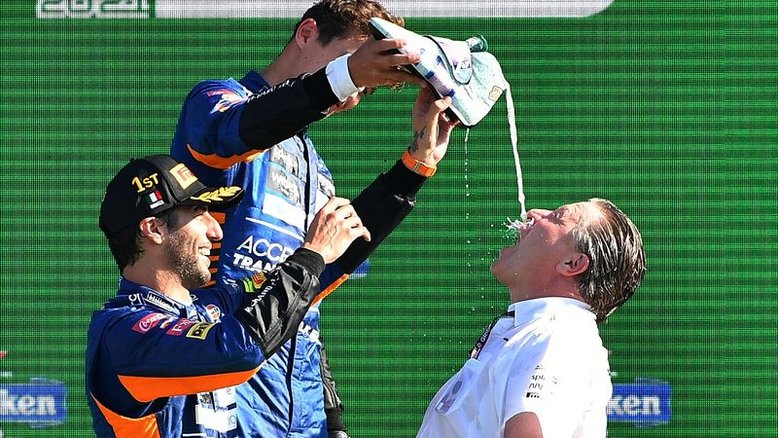 Ricciardo pilotará carro de Earnhard e cita Senna como "herói"