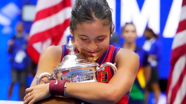 Raducanu diz que vitória no US Open finalmente agradou pais "exigentes"