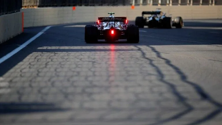 Vaga na Alfa Romeo pode atrair primeiro piloto chinês na F1