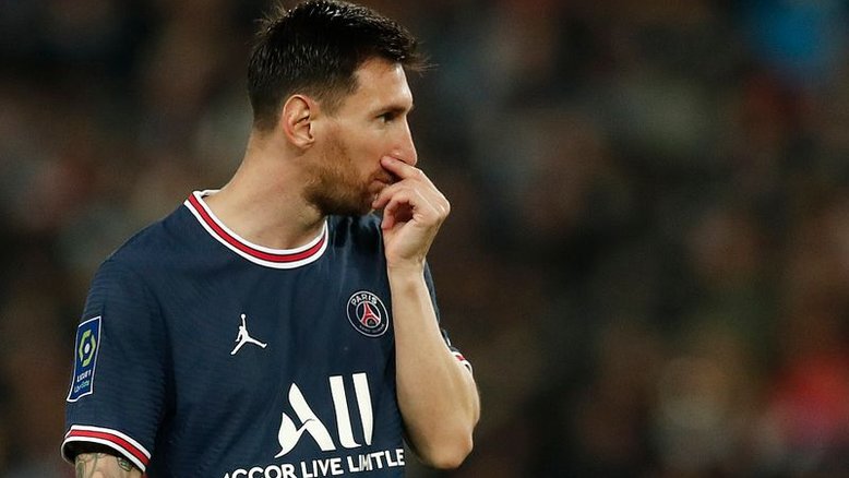 Messi desfalcará PSG contra o Metz por lesão no joelho