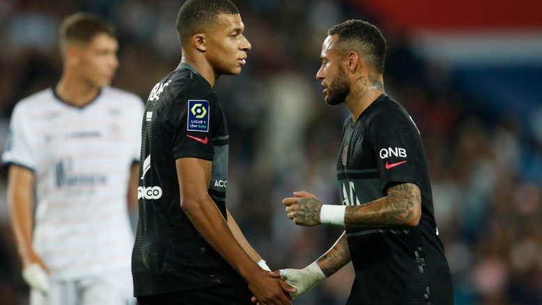 Mbappé não descarta ficar no PSG e diz que fez as pazes com Neymar