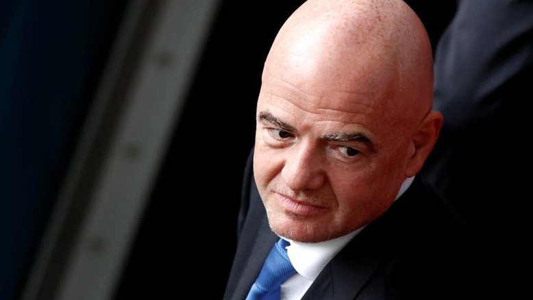 Presidente da Fifa apoia que Olímpico receba nome de Paolo Rossi