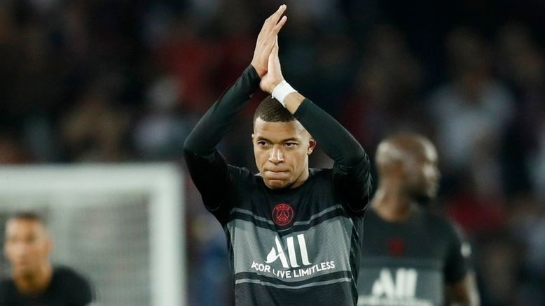 Mbappé encerra seca de gols do PSG e garante vitória sobre o Angers