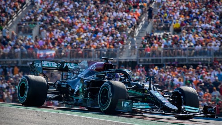 Mercedes precisa conciliar desempenho e confiabilidade na F1, diz estrategista