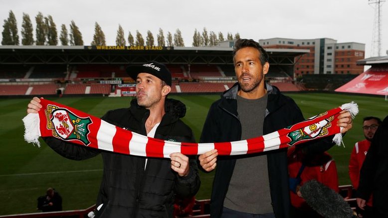 Proprietários do Wrexham, Reynolds e McElhenney sonham com ascensão à Premier League