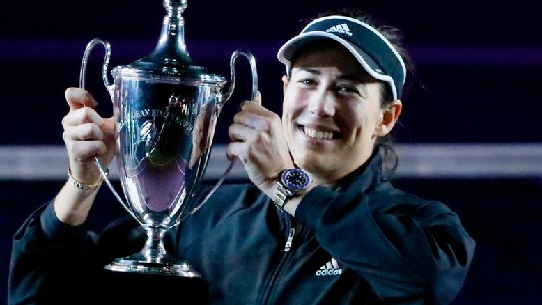 Muguruza vence Kontaveit e conquista WTA Finals pela primeira vez