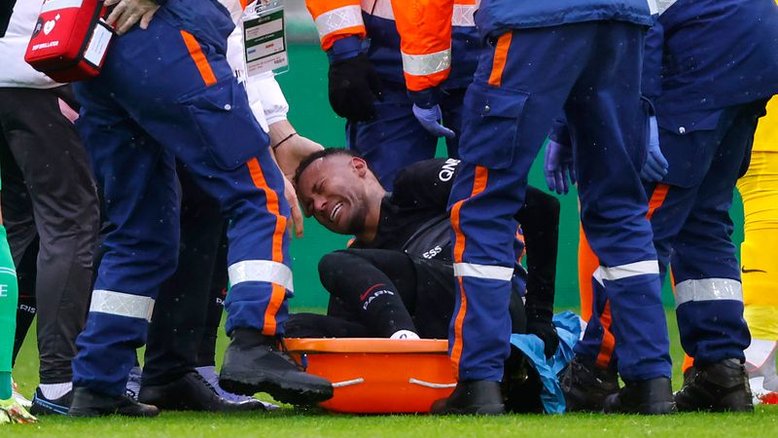 Neymar desfalcará PSG por até oito semanas após lesão no tornozelo