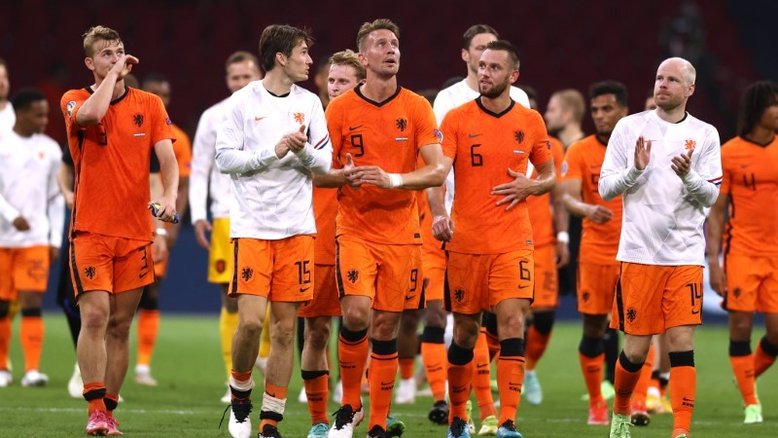 Holanda vence Áustria e garante primeiro lugar no Grupo C da Euro