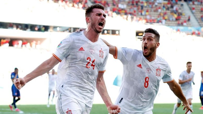 Espanha goleia Eslováquia e enfrentará Croácia nas oitavas da Euro