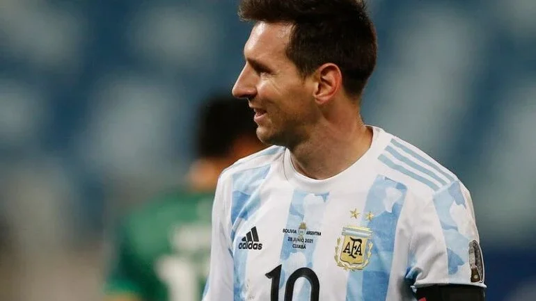 Messi marca duas vezes e Argentina vence Bolívia por 4 x 1