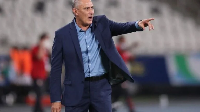 Jejum de títulos da Argentina não é referência para final da Copa América, diz Tite