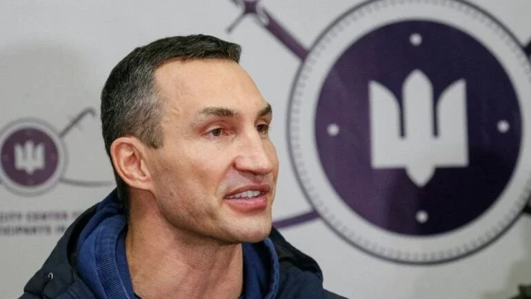 Ex-pugilista e campeão peso-pesado, Wladimir Klitschko se alista como reservista do Exército da Ucrânia