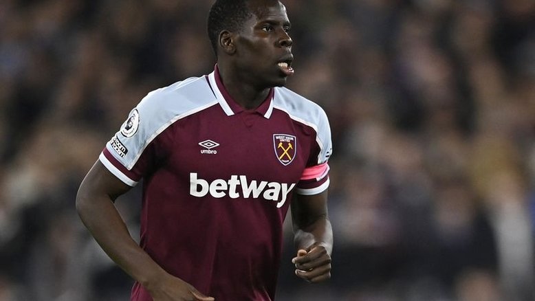 O que Zouma fez com gatos é pior do que racismo?, pergunta companheiro de equipe do West Ham