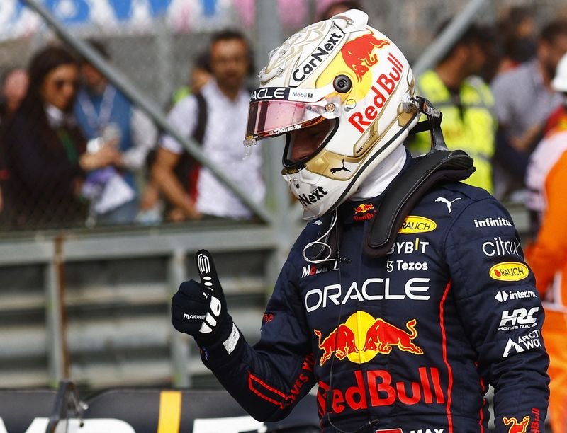 Verstappen vence sprint em Ímola e Leclerc amplia liderança na F1