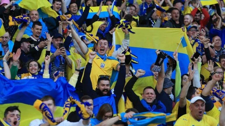 Ucrânia vence Escócia e mantém vivo sonho de classificação para Copa do Mundo
