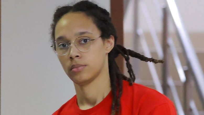Estrela do basquete dos EUA admite acusações sobre drogas na Rússia, mas nega intenção