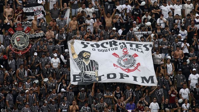 Bola de Ouro terá prêmio em homenagem a Sócrates para ações de solidariedade