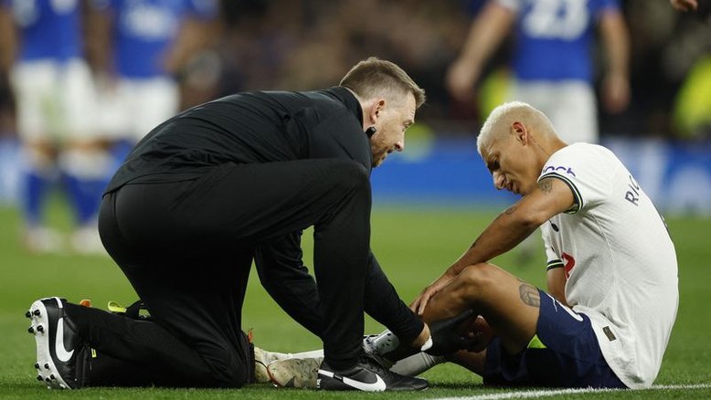 Richarlison não corre risco de ficar fora da Copa, diz técnico do Tottenham