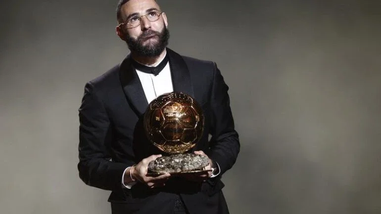 Benzema ganha Bola de Ouro como melhor jogador de futebol do mundo
