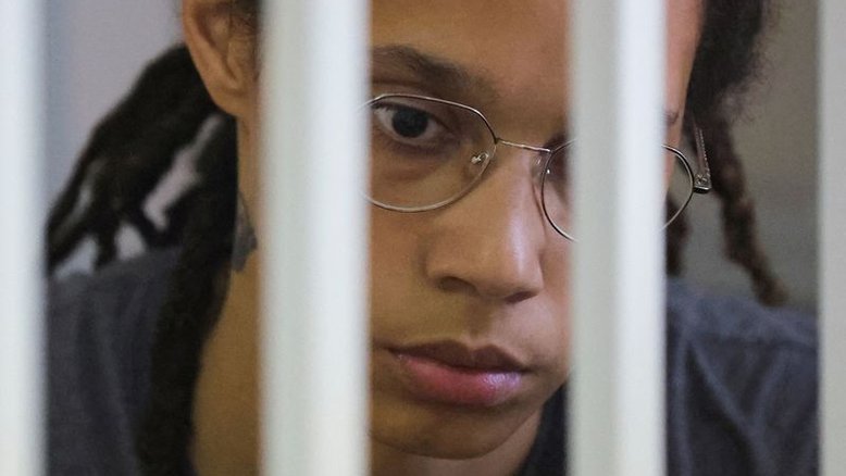 EUA protestam contra transferência da estrela do basquete Griner para colônia penal russa