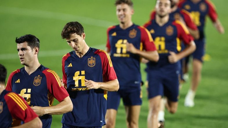 Iniesta acredita que jovens da Espanha estão prontos para serem decisivos na Copa