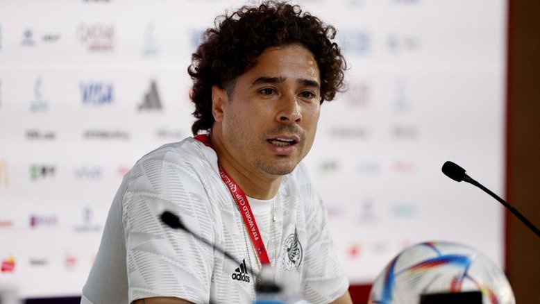 Goleiro mexicano Ochoa lidera nova geração em sua quinta Copa do Mundo
