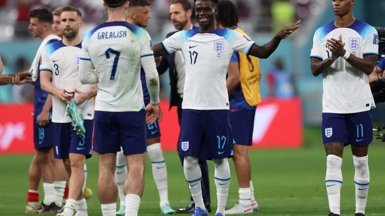 Inglaterra goleia Irã por 6 x 2 em início forte na Copa do Mundo