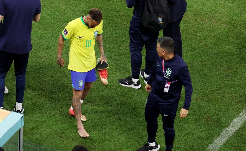 Neymar precisa ficar fora de campo para Brasil ter chance, prevê Sensitiva Jéssica