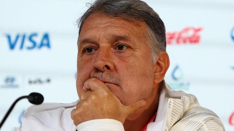 Técnico Martino diz que não hesitará em vencer Argentina e negar a Messi título que lhe falta