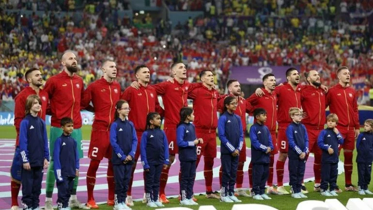 Fifa investiga Sérvia por bandeira contra independência de Kosovo em vestiário