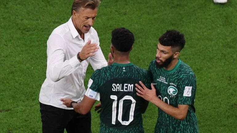 Arábia Saudita busca vaga nas oitavas em duelo contra México