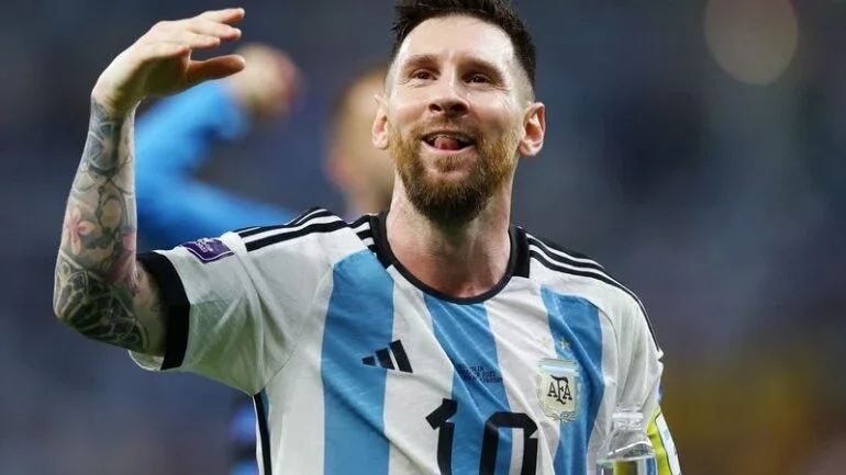 Messi ajuda Argentina a vencer Austrália e ir às quartas da Copa do Mundo