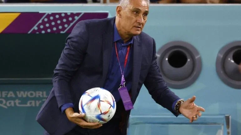 Tite defende deixar Neymar para cobrar último pênalti e confirma fim de ciclo na seleção