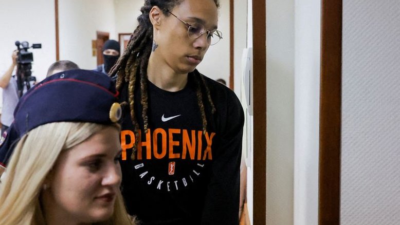Brittney Griner diz que defenderá outros norte-americanos detidos no exterior