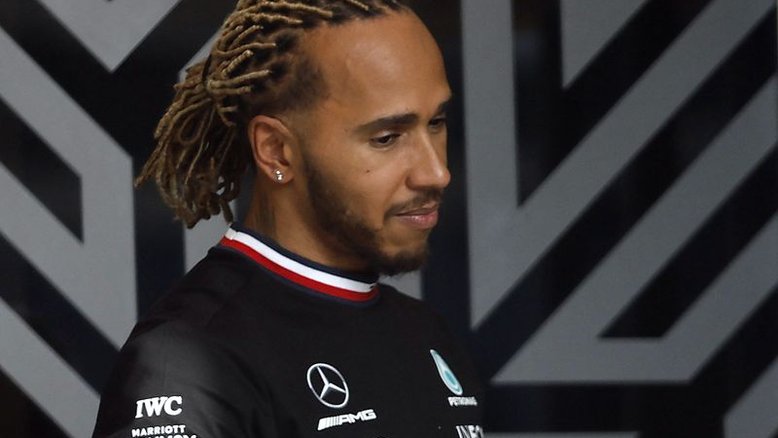 Hamilton planeja acrescentar sobrenome da mãe ao seu nome