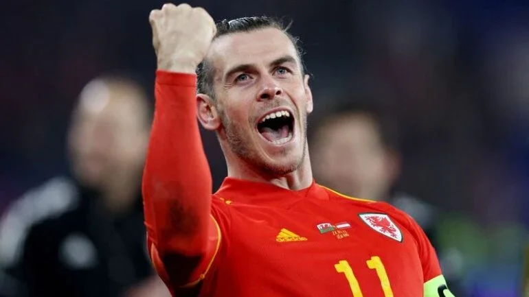 Brilhante, Bale inspira Gales à vitória em semifinal da repescagem da Copa do Mundo