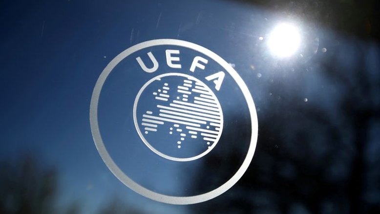 Uefa bane clubes russos da próxima edição da Champions League