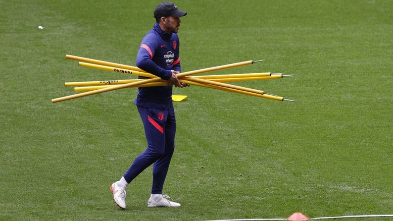 Atlético não vai mudar filosofia para agradar críticos, diz Simeone