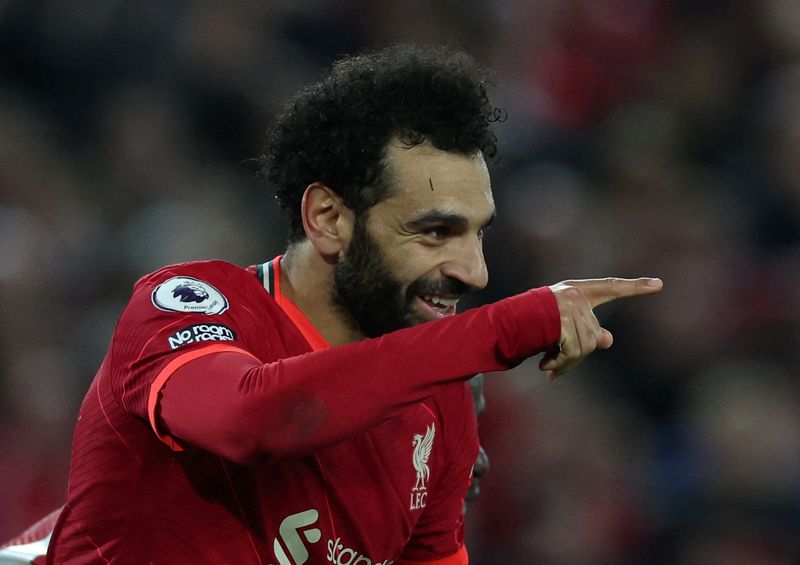 Salah é eleito jogador do ano na Inglaterra por associação de