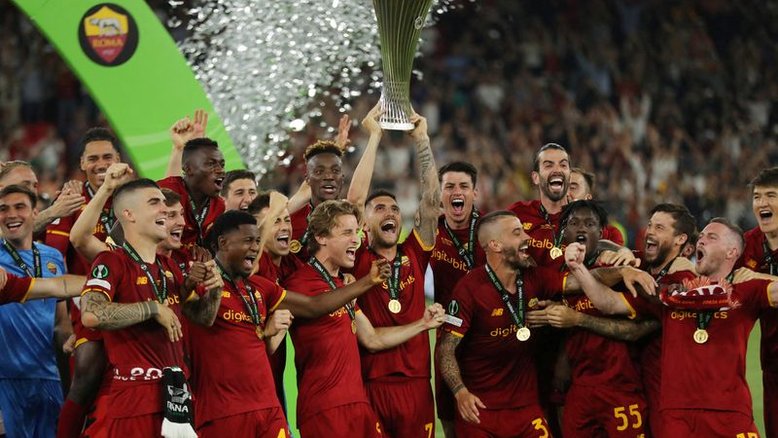 Roma vence Feyenoord e conquista primeiro título da Conference League