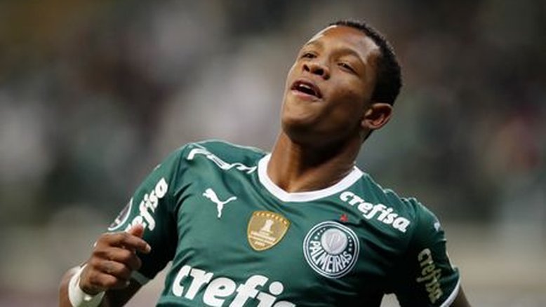 Nottingham Forest confirma contratação de volante Danilo, do Palmeiras